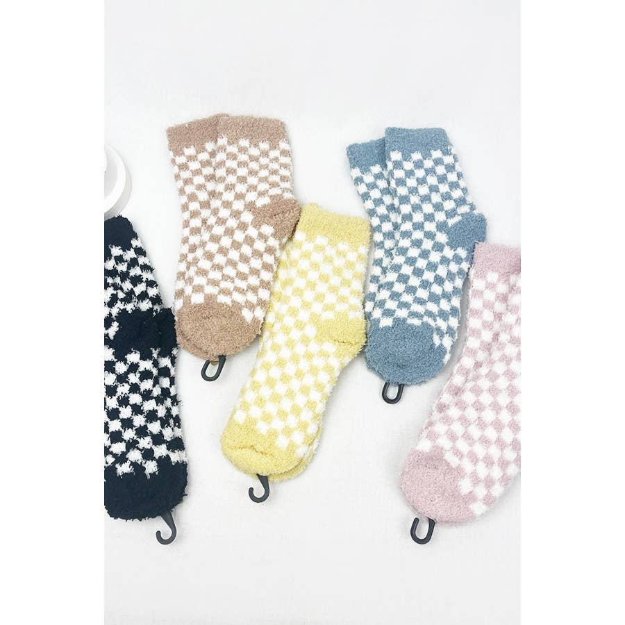 Checker Pattern Fuzzy Socks